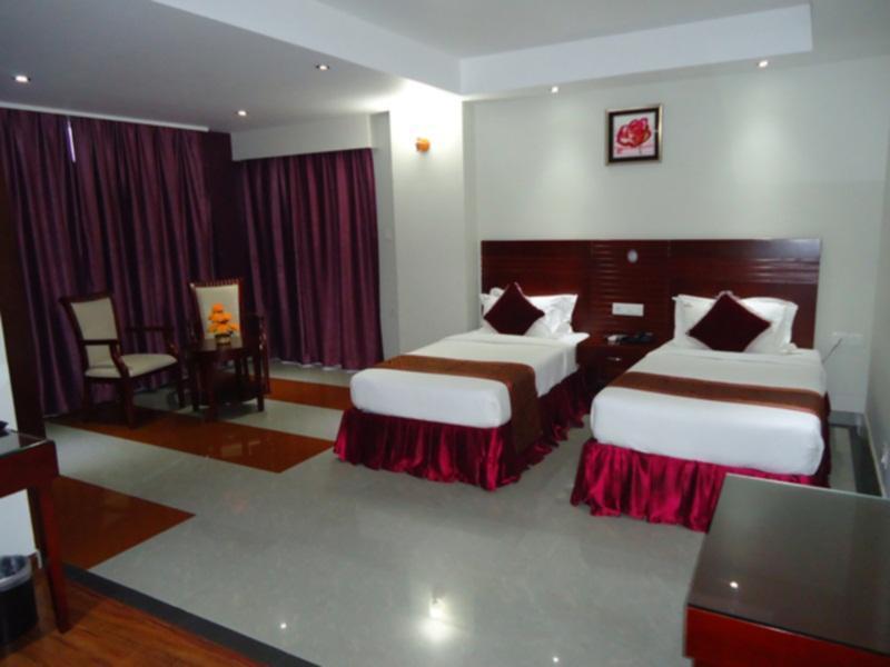 Hotel Hiton Perintalmanna Екстер'єр фото