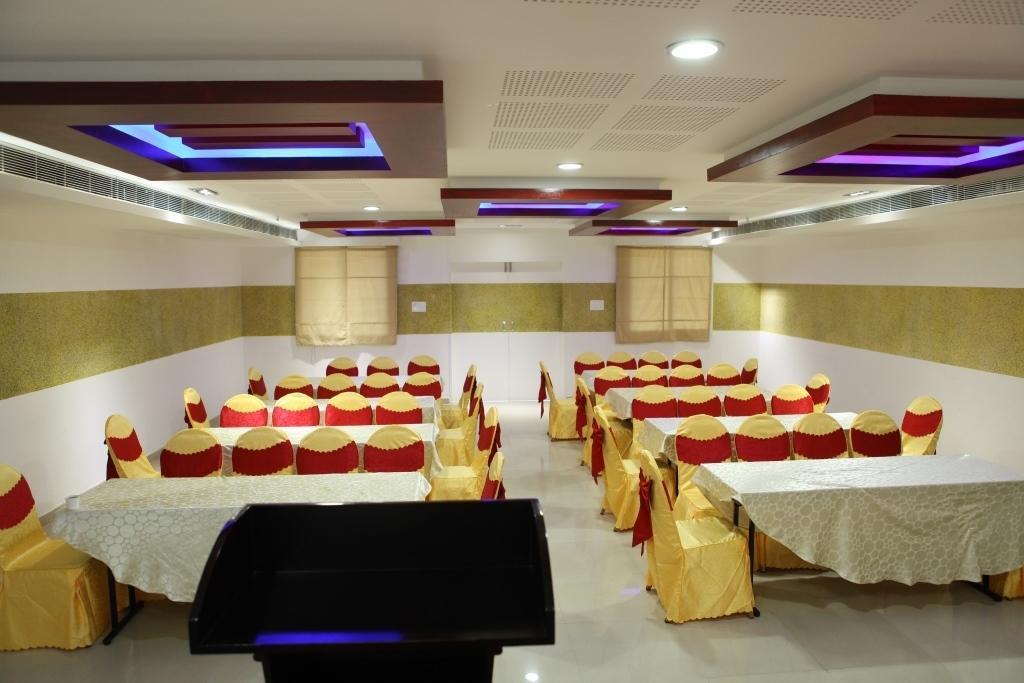 Hotel Hiton Perintalmanna Екстер'єр фото