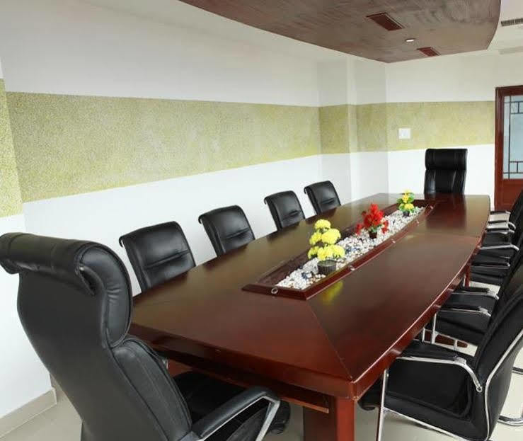 Hotel Hiton Perintalmanna Екстер'єр фото